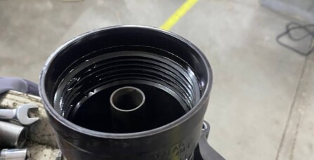 Підтікання заднього сальника колінчатого валу на Volkswagen Beetle 1.8 TSI