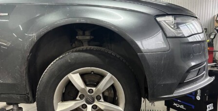 Заміна комплекта передніх ричагів Audi A4 B9 2.0 TFSI