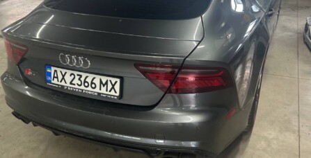 Як правильно замінити оливу та фільтри Audi S7 4.0 TFSI V8