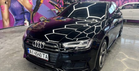 Реставрацийне полірування авто та нанесення керамічного покриття Audi S4 3.0 TFSI