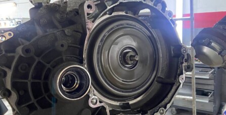 Заміна комплекта щеплення та заміна маховика Volkswagen Passat B8 2.0 TDI