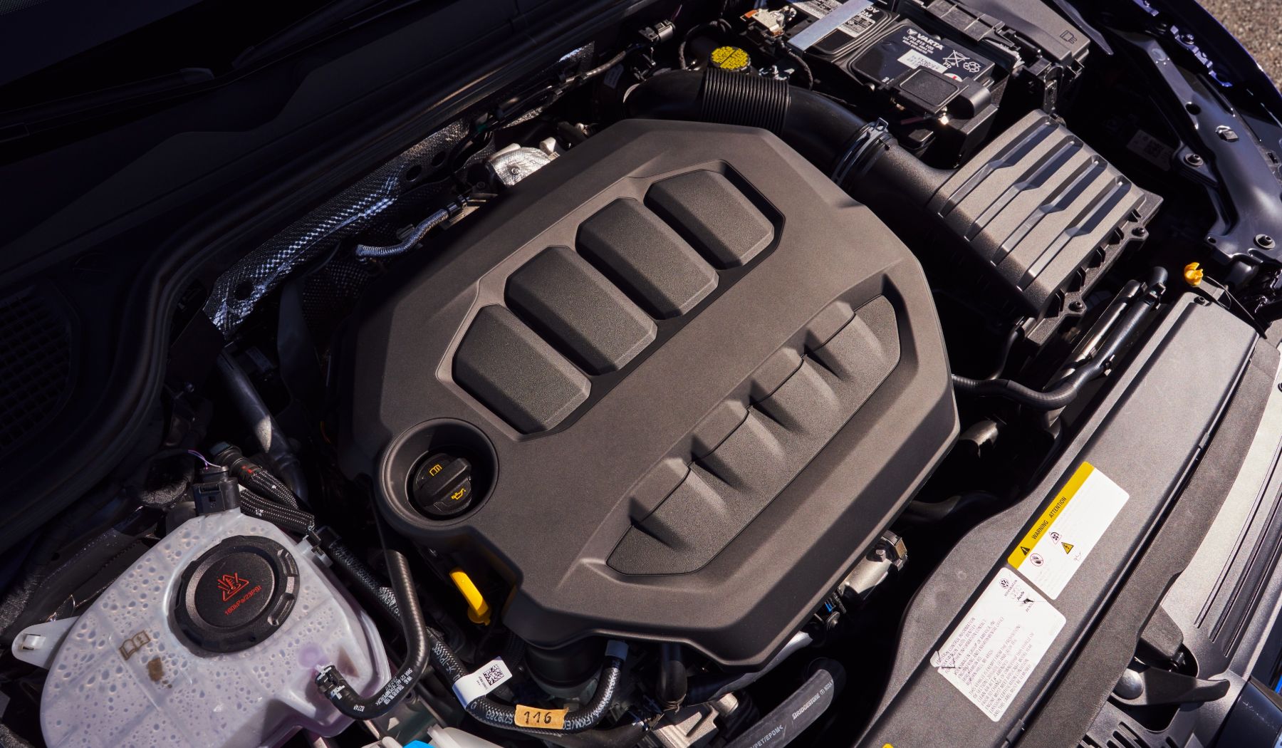 EA888 evo4 (2.0 TSI): нова термоменеджмент-система, м’який гібрид, слабкі місця та паливні вимоги.