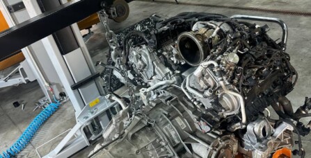 Заміна гідрокомпенсаторів Audi Q8 3.0 TFSI