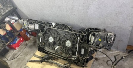 Читска радіаторів охолодження з зняттям передньої частини авто Audi Q5 2.0 TFSI