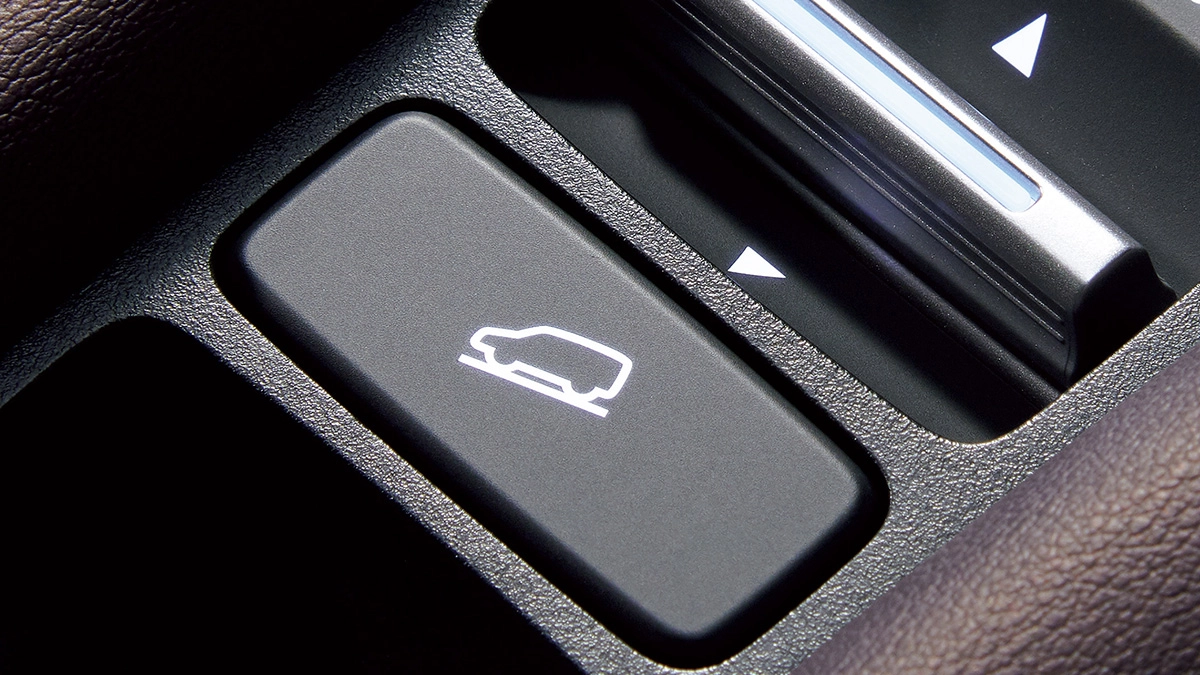 Асистент спуску з гори (Hill Descent Control) на слизьких покриттях