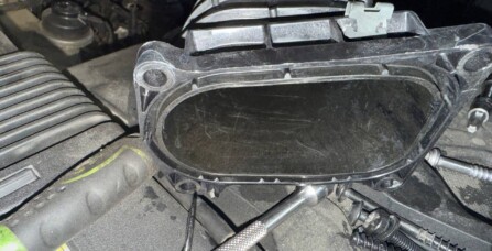 Чистка впускного колектору вихревих заслонок Audi A6C7 3.0 TDI