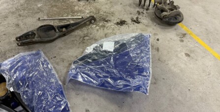 Заміна підпружинних ричагів Volkswagen Touareg 3.0 TDI