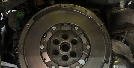 Заміна комплекта щеплення з маховиком Skoda Oktavia A7 2.0 TDI