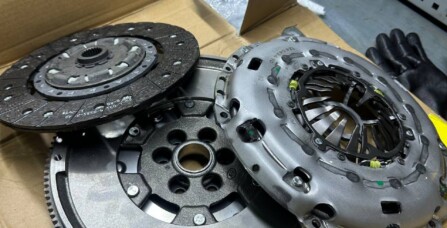 Заміна комплекта щеплення з маховиком Skoda Oktavia A7 2.0 TDI