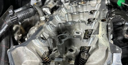 Переущільнення бугільної кришки та заміна комплекту ГРМ Audi A6C8 2.0 TFSI