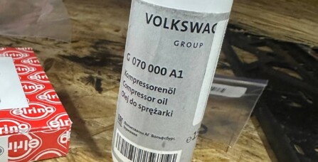 Заміна оливи в компресорі надуву Audi A8D4 3.0 TFSI