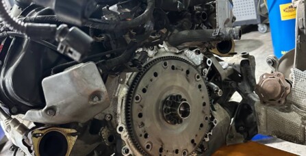 Заміна заднього сальника колінчатого валу Audi A6C7 3.0 TFSI