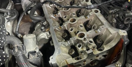 Заміна опори розподільчих валів та комплекта ланцюгів ГРМ Audi A4B9 2.0 TFSI