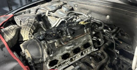 Заміна насоса охолодження та чистка впускних клапанів Audi Q5 2.0 TFSI