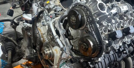 Заміна розподільчих валів Audi A6C8 3.0 TFSI