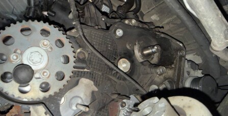 Заміна комплекта ГРМ з заміною ременю оливного насосу Volkswagen Touran 2.0 TDI