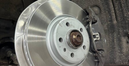 Биття гальмівних дисків, замір індикатором зносу та заміна на нові оригінальні Audi S4B9 3.0 TFSI
