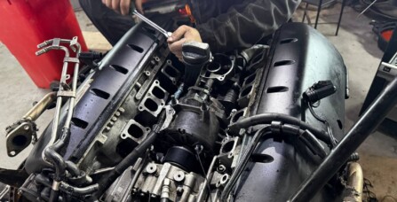 Переущільнення двигуна з ремонтом турбокомпресорів Volkswagen Touareg 5.0 TDI