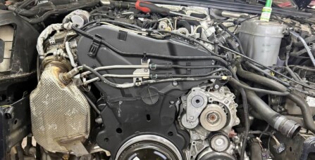 Заміна комплекта ГРМ з насосом охолодження Audi A6C8 2.0 TDI