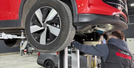 Заміна оливи та фільтрів в двигуні, діагностика ходової частини Volkswagen Tiguan 2.0 TSI
